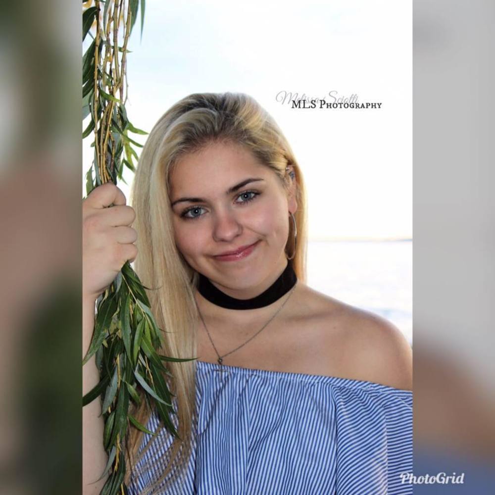 Meet your Posher, Bailey rose